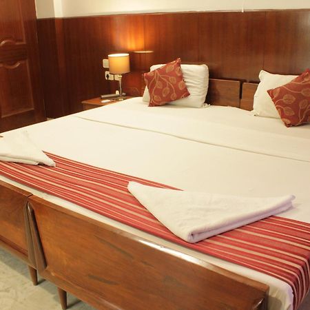 Happy Planet Bed & Breakfast Chennai Exterior photo